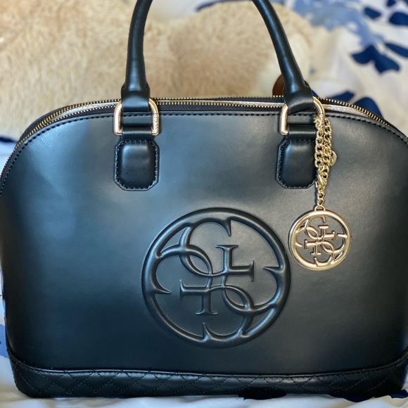 Guess handbag - Picture 3 of 6